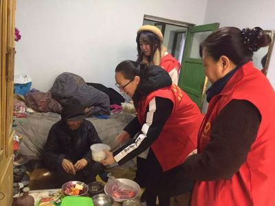 温馨水饺，真情永恒——共青团青年志愿者为困难家庭送温暖侧记